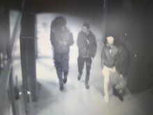 Пловдивската полиция издирва тези лица, иска помощ от гражданите!