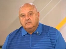 Венци Стефанов: Фенове на Ботев ме тероризираха цяла нощ, намазали са къщата на Сталев в жълто