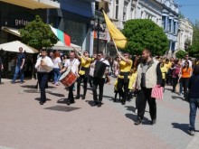 Населението на България е 7 050 034 души, в 3 града живеят по равен брой мъже и жени
