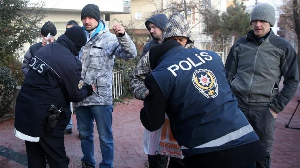 Най малко 63 заподозрени са арестувани в Турция за връзки