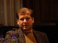 Адвокат Екимджиев: Недоволните абонати да съдят ЕВН
