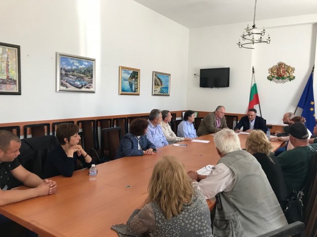 На съвместна среща при областния управител на Варна Стоян Пасев