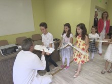Добрата новина: Дечица събраха пари и дариха апаратура на детска хирургия