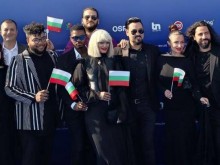 Жана Бергендорф шашна всички с разголения си тоалет на откриването на "Евровизия“