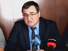 Славчо поде предизборна кампания, критикувайки ремонтите в Пловдив и пишейки закон за футболното хулиганство