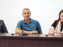 Астронавт от НАСА в Пловдив: Трябва да си идиот, за да не вярваш в извънземни!