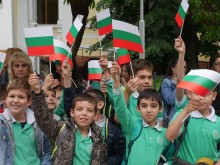 Пловдив почита педагозите си за 24 май