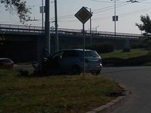 Мерцедес се размаза в стълб на "Скобелева майка"