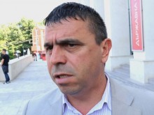Ранени полицаи и потрошен "Колодрум" след кървавото меле на "бойците"