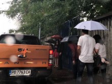 Градушка и брутална буря на Околовръстното на Пловдив, абитуриенти мокри като кокошки