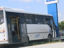 Шофьор на автобус 93 загина след катастрофа!