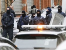 Драма в Белгия! Убиха двама полицаи при стрелба в гимназия