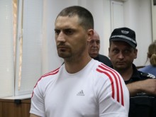 Военният съд решава дали да остави в ареста командоса, убил полицай