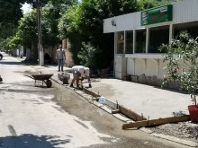 Неделя не е почивен ден за предприемчиви роми