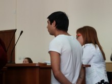 Арест за мъж, прострелял в Пловдив ухажор на съпругата си
