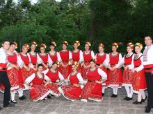 Фолклорът се събира на мегдана в село Марково