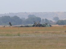 Започва източване на горивото на падналия хеликоптер