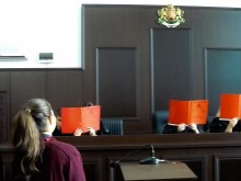 Ученици от Хуманитарната участваха във възстановка на съдебен процес