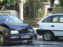 Голфаджия предизвика верижна катастрофа в Хисаря, шофьорът невредим