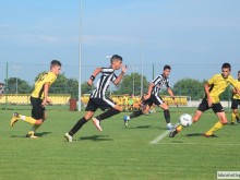 Локо удари Ботев в Коматево, всичко ще се решава в реванша