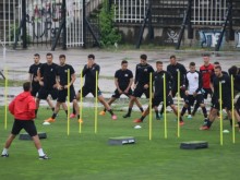 Любопитно: Германци си плащат за тестове в Локо