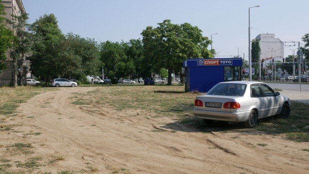 Преди дни кметът на район Централен откри нов паркинг с