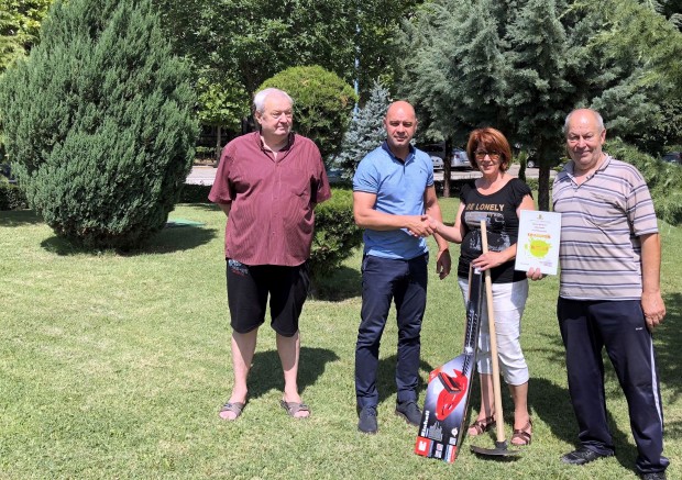 Електрически храсторези и градински инструменти получиха от кмета на Тракия