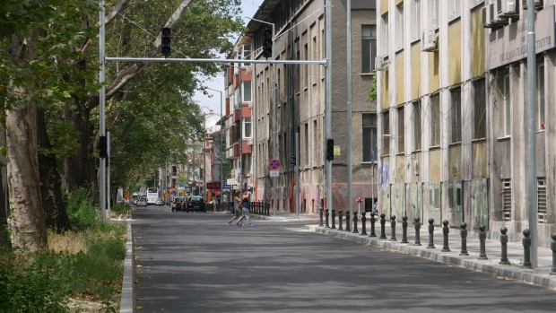 Нов светофар поставят по булевард Руски, предаде репортер на Plovdiv24.bg.