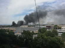 Голям пожар зад "Преспите", кълбета черен дим над предприятията!