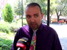 Култовият адвокат Крис Матурата, осъдил България за дреболия, нарече някои хора "професори по всичкология"
