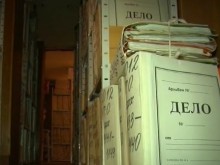 Това се случва във Варна! Съдия чете присъди клекнал, а дела се пазят в бомбоубежище