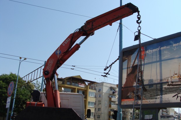 Разчистват Пловдив от билбордове, рекламни табелки, тенекиени табели. Новината съобщи