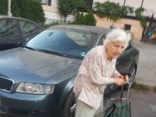Благороден жест на шофьор от Варна трогна старица