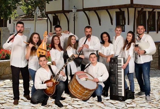Студентската музикална формация Жарава от Пловдив отново оглави световната класация