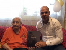Костадин Димитров поздрави 100-годишната Надежда Шиндева за празника