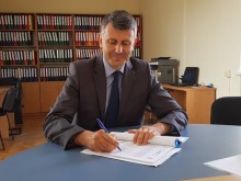 Подписаха договора за Центъра за подкрепа на лица с увреждания