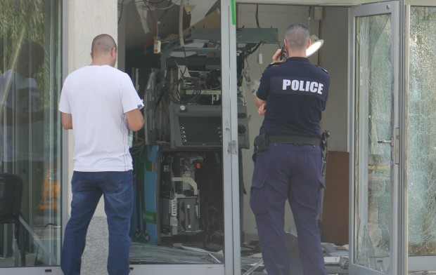 Взривен е банкомат в Пловдив Устройството разбито тази нощ се намира