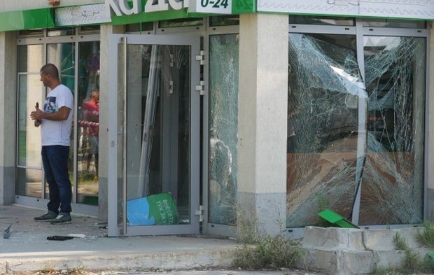 Varna24 bg Двама мъже с черен Голф 4 взривиха в събота