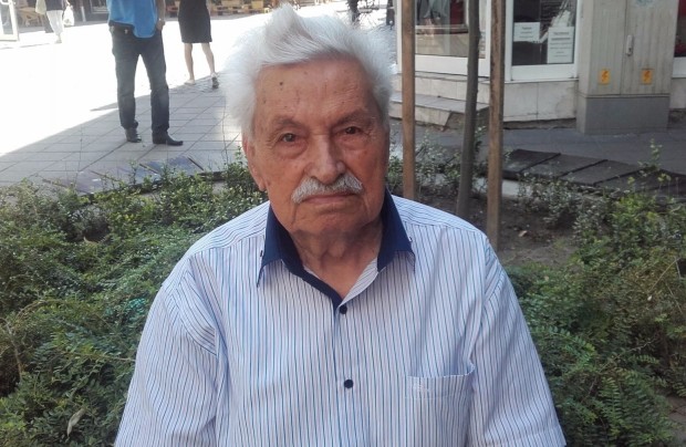Александър Николов от Пловдив вчера навърши 104 години. Роден в
