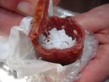 Ненормалник подхвърля отрова по градинки и дворове! Десетки кучета и котки умряха в адски мъки (18+)