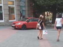 Азиатски дипломати се заблудиха и нахлуха с колите си на Главната