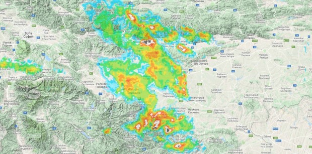 Засега тежката буря в Пловдив се отлага за неопределено време