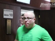 Райфъла ръси бисери в съда! Нарече друг от подсъдимите "комичен празноглавец"