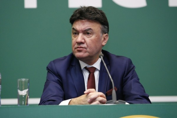 Президентът Борислав Михайлов и ръководството на Българския футболен съюз желаят