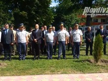 Президентът вече е в авиобаза Граф Игнатиево