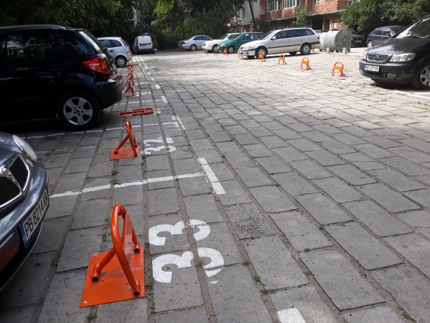 Нов общински паркинг бе открит в пловдивския Северен, съобщиха от
