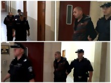 Иван карал малкото момиче да му праща смущаващи голи снимки