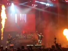Анкета: Да се радваме или да мрънкаме, че Hills Of Rock се провежда на Гребната?