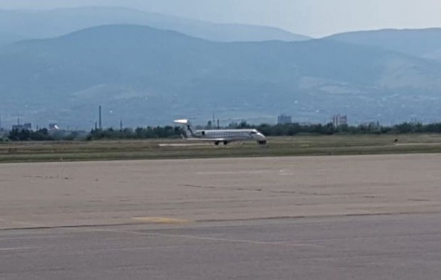 Култовата рок група Iron Maiden пристигна преди минути на летище Пловдив