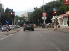 Вижте безграничната простотия на потенциален убиец с джип в Пловдив